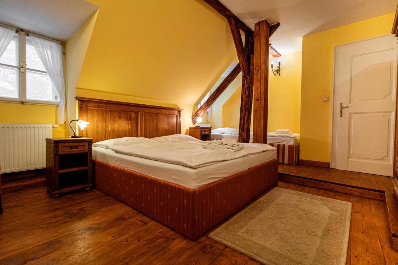 Penzion Cosmopolitan Ii. Banská Štiavnica Zewnętrze zdjęcie
