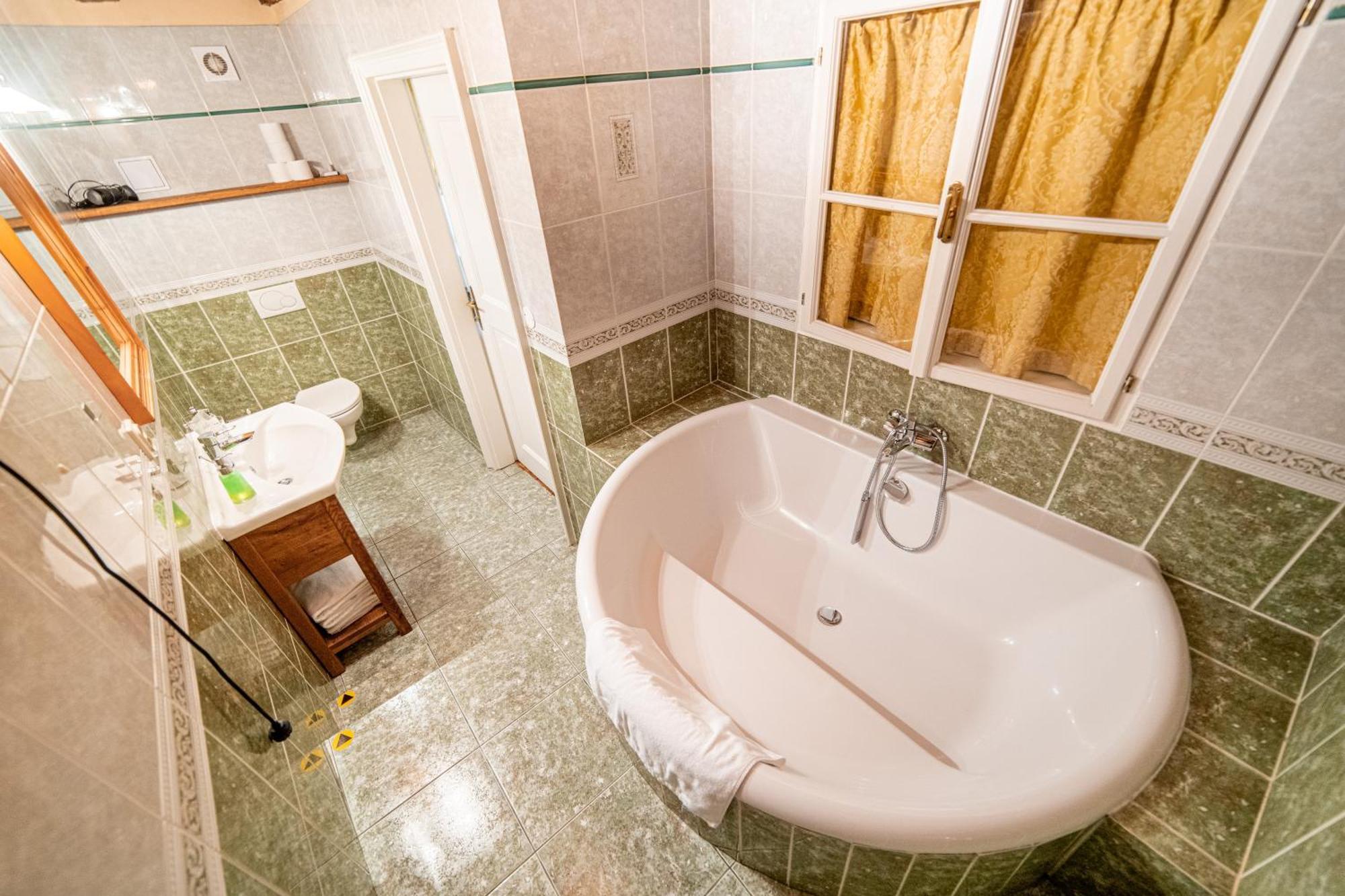 Penzion Cosmopolitan Ii. Banská Štiavnica Pokój zdjęcie
