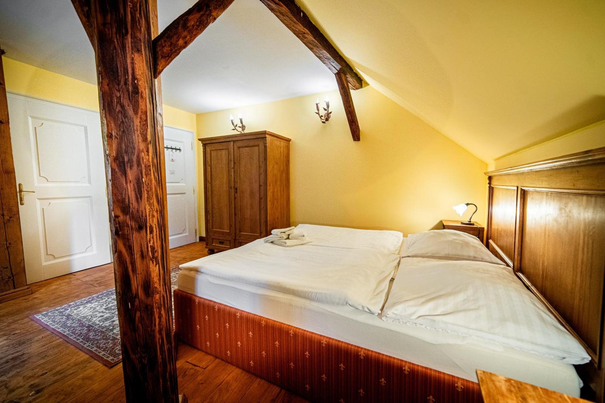 Penzion Cosmopolitan Ii. Banská Štiavnica Pokój zdjęcie
